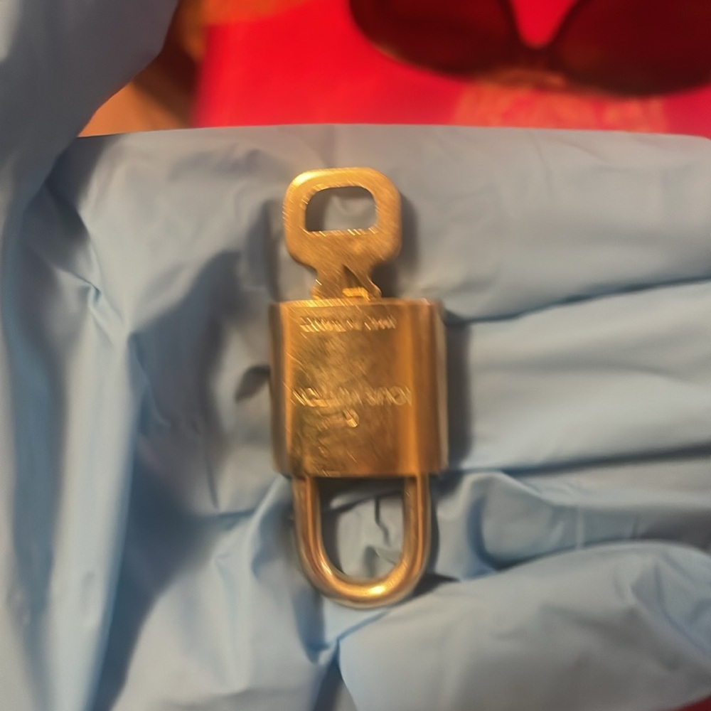 Louis Vuitton Gold Padlock and Key Set - Picture 15 of 16